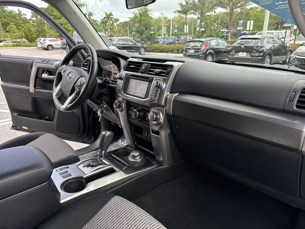 Used 2018 Toyota 4Runner SR5 image 32