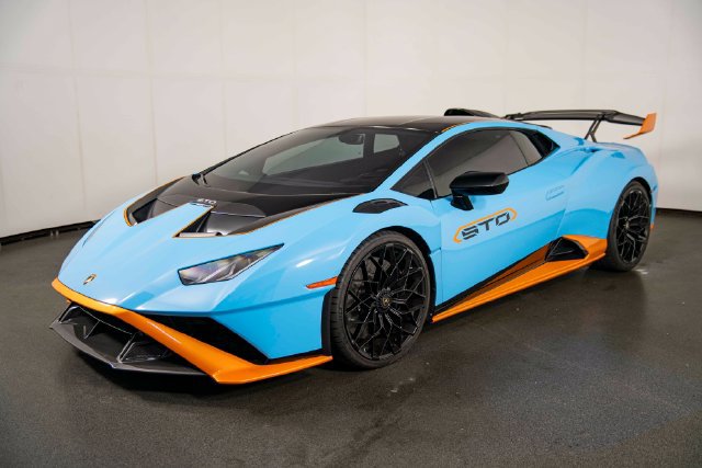 Used 2021 Lamborghini Huracan STO RWD image 4