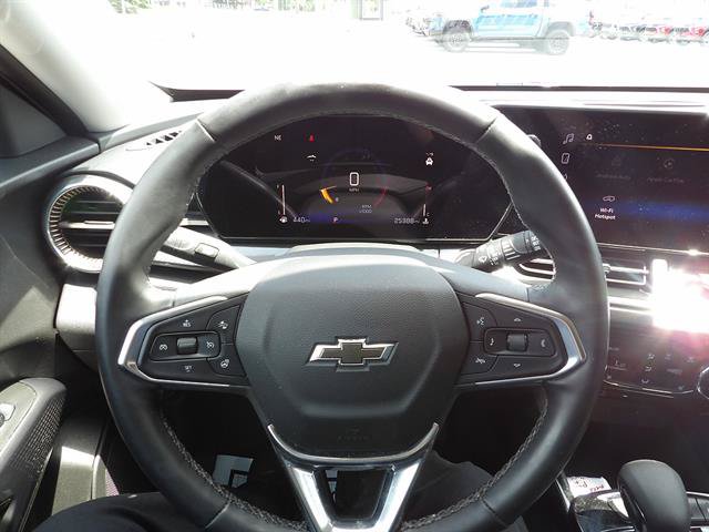 Certified 2024 Chevrolet Trax ACTIV w/ Driver Confidence Package FWD image 16
