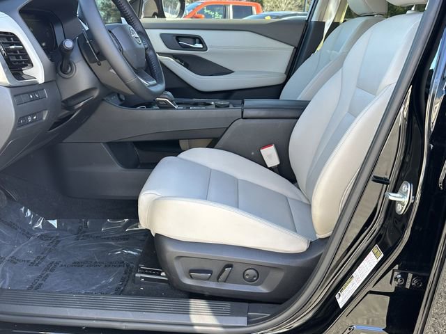 Certified 2025 Nissan Rogue SL w/ SL Premium Package AWD/4WD image 10
