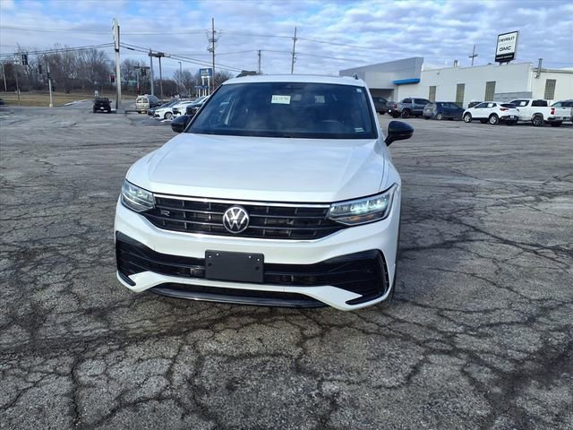 Used 2023 Volkswagen Tiguan SE R-Line image 37