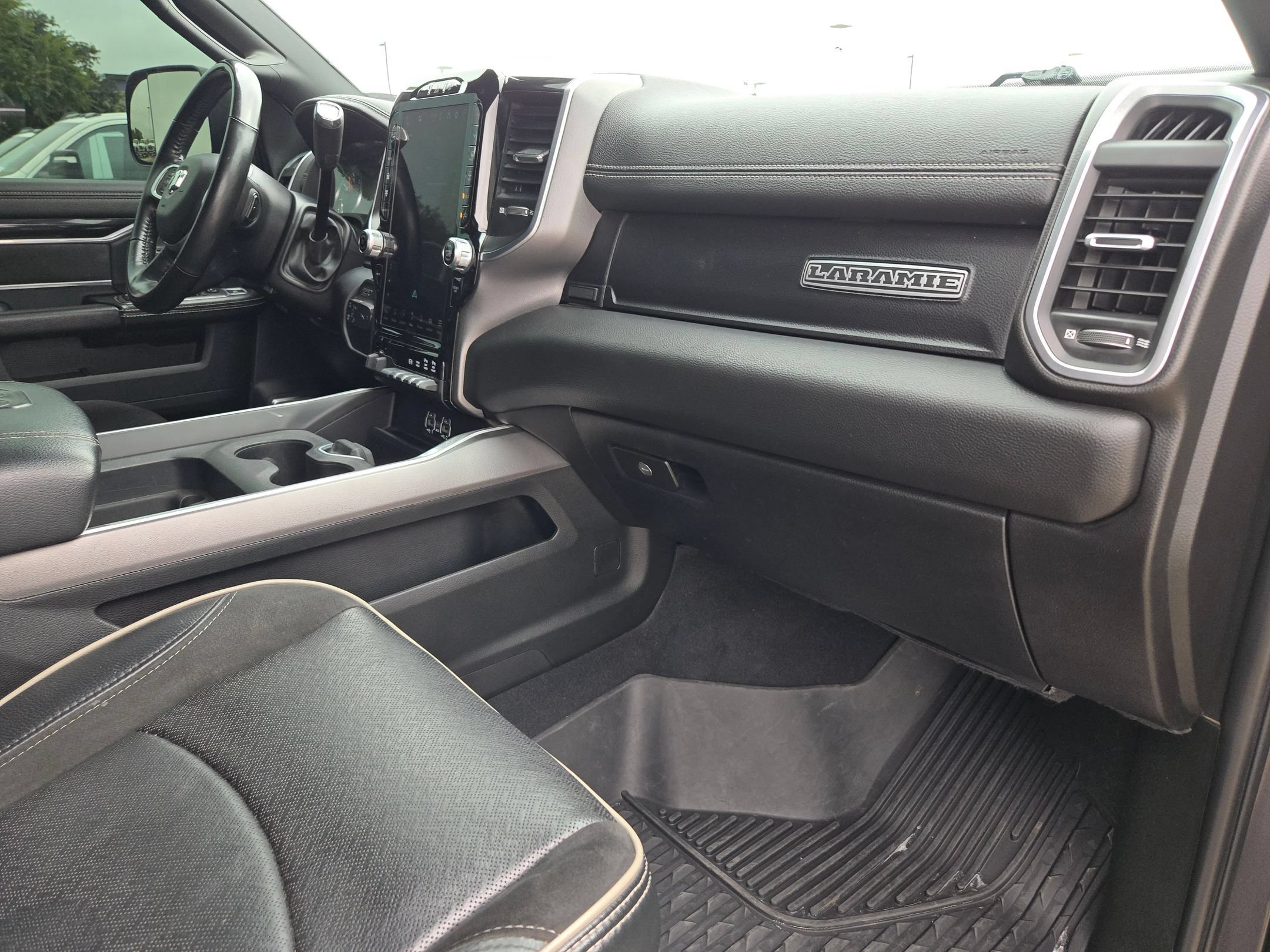 Used 2022 RAM 2500 Laramie w/ Night Edition AWD/4WD image 26