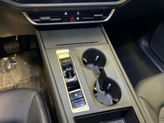 Certified 2025 Volkswagen Atlas SE FWD image 26