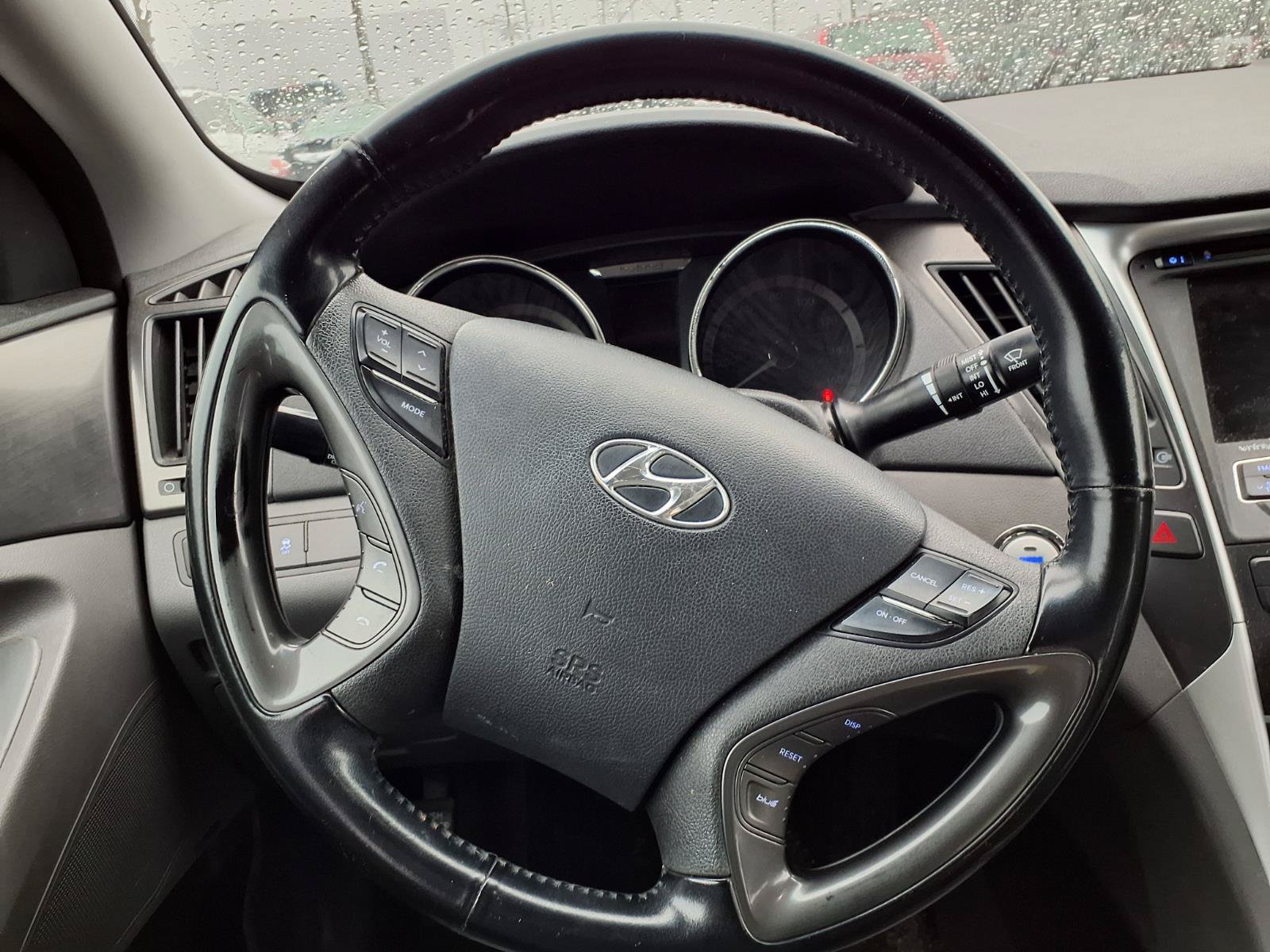 Used 2014 Hyundai Sonata Limited w/ Panoramic Sunroof Package 02 FWD image 21