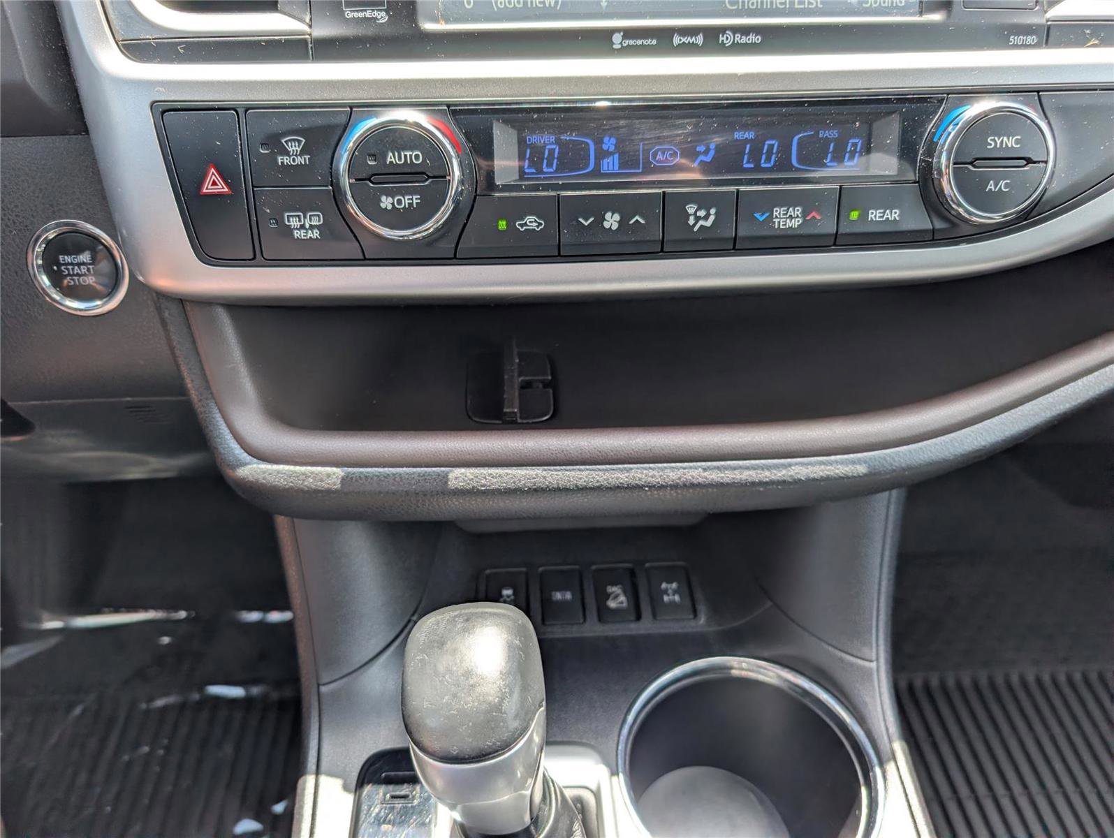 Used 2017 Toyota Highlander Limited AWD/4WD image 15