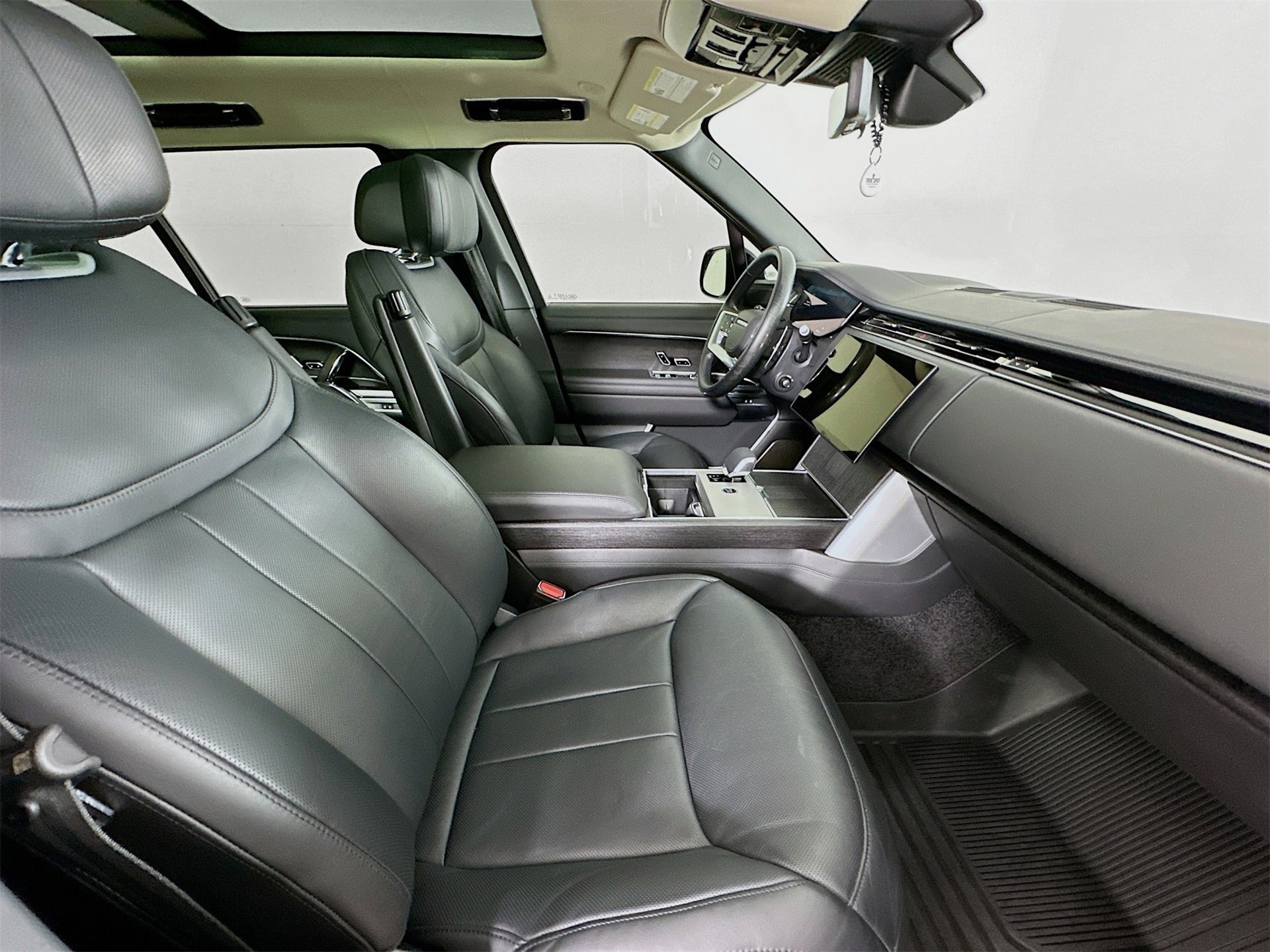 Used 2025 Land Rover Range Rover Long Wheelbase Autobiography image 31