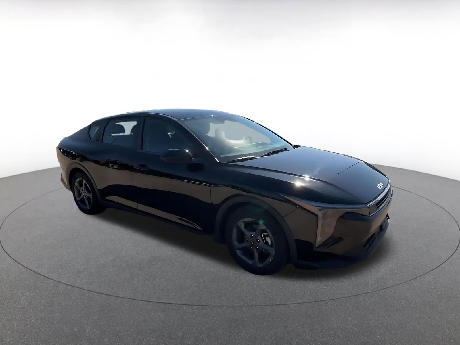 Used 2025 Kia K4 FWD image 2