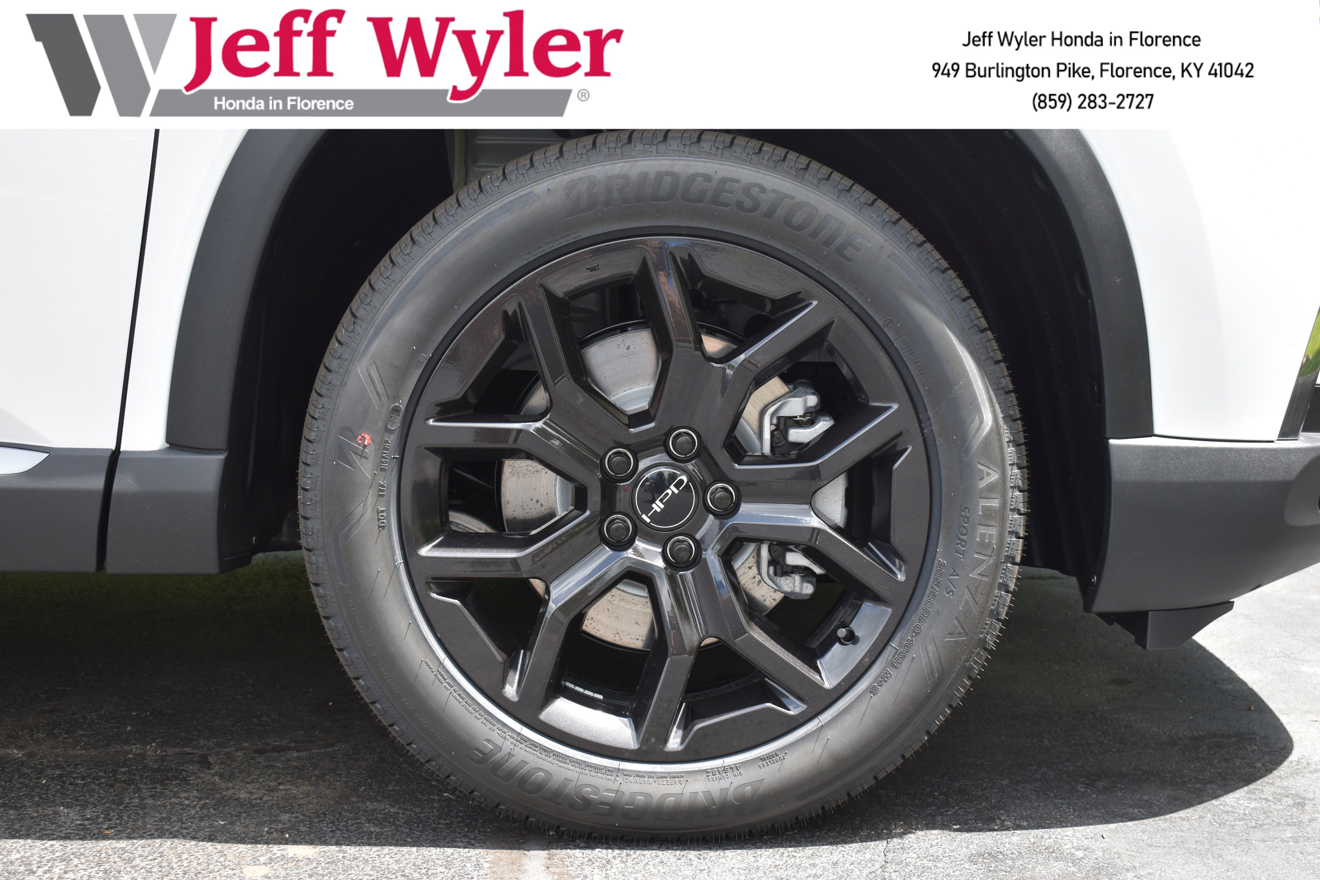 New 2025 Honda Pilot Touring image 10