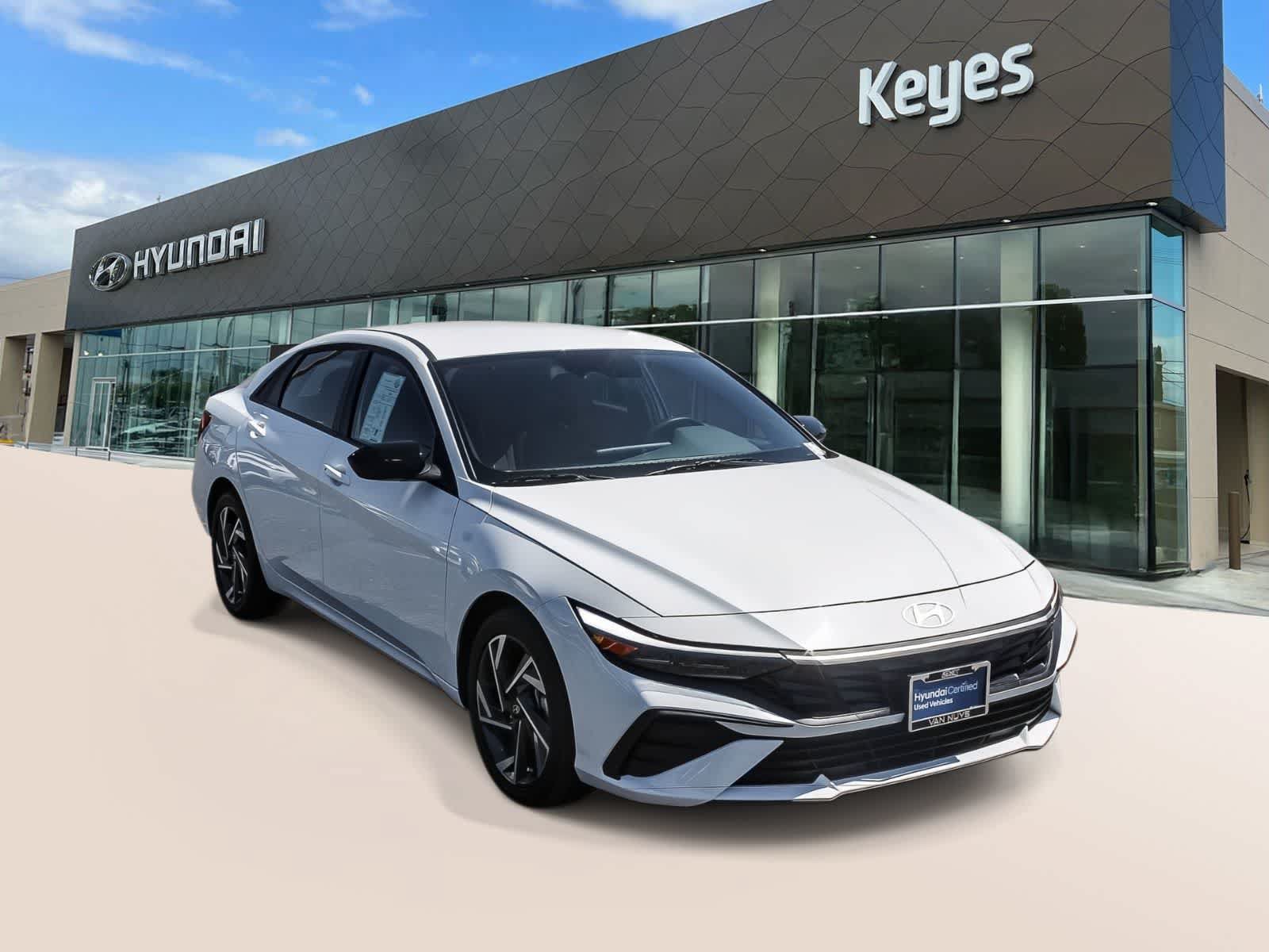 Certified 2025 Hyundai Elantra SEL FWD image 3