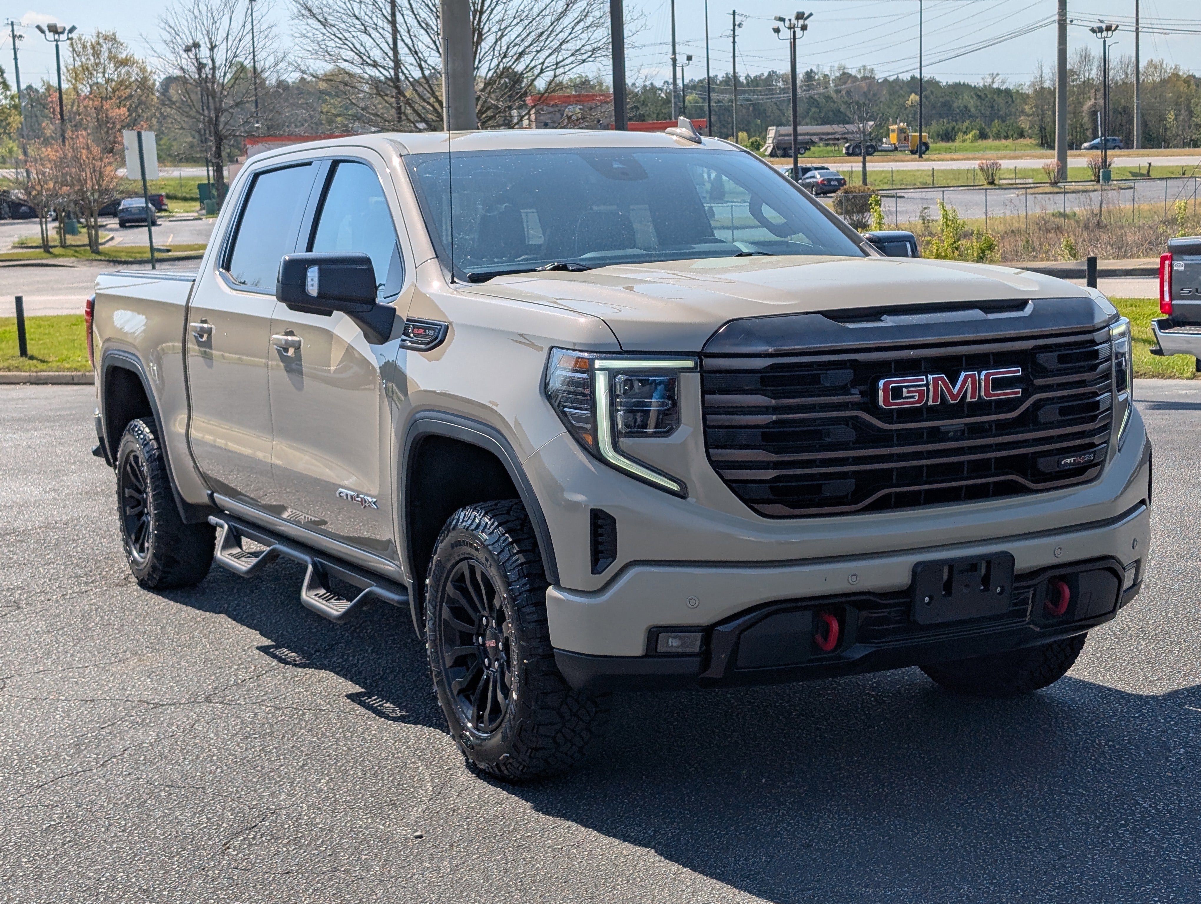 Used 2023 GMC Sierra 1500 AT4X image 4