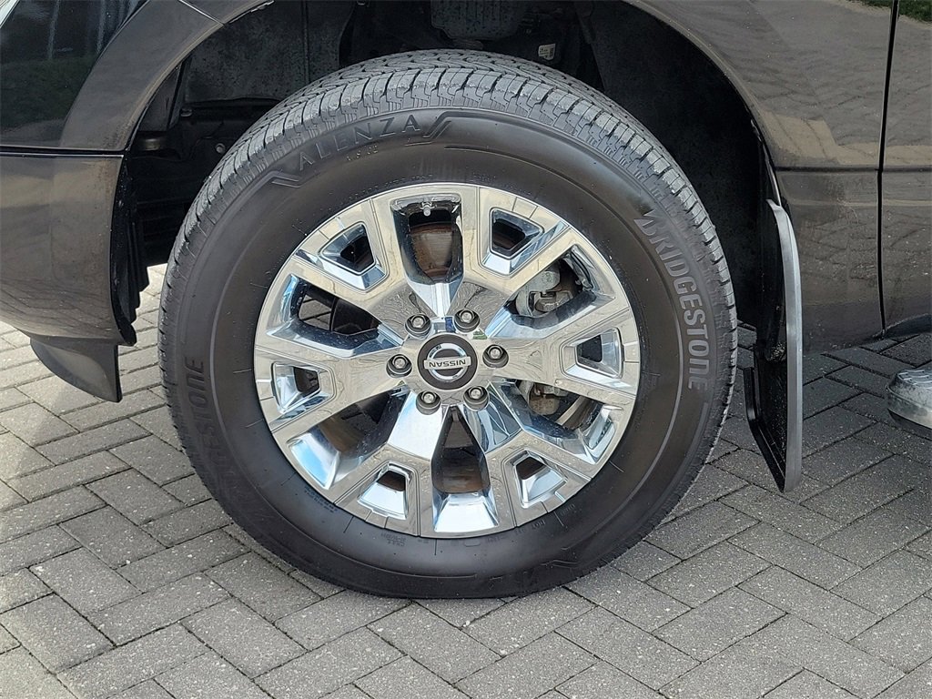 Used 2020 Nissan Titan SL w/ Moonroof Package image 8