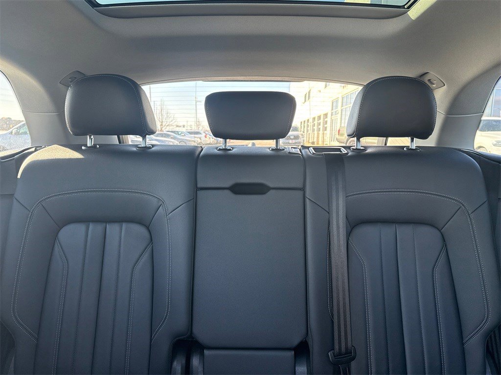 Used 2023 Audi Q5 2.0T Premium image 19