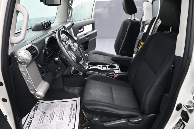 Used 2014 Toyota FJ Cruiser 4WD w/ Upgrade Package image 11