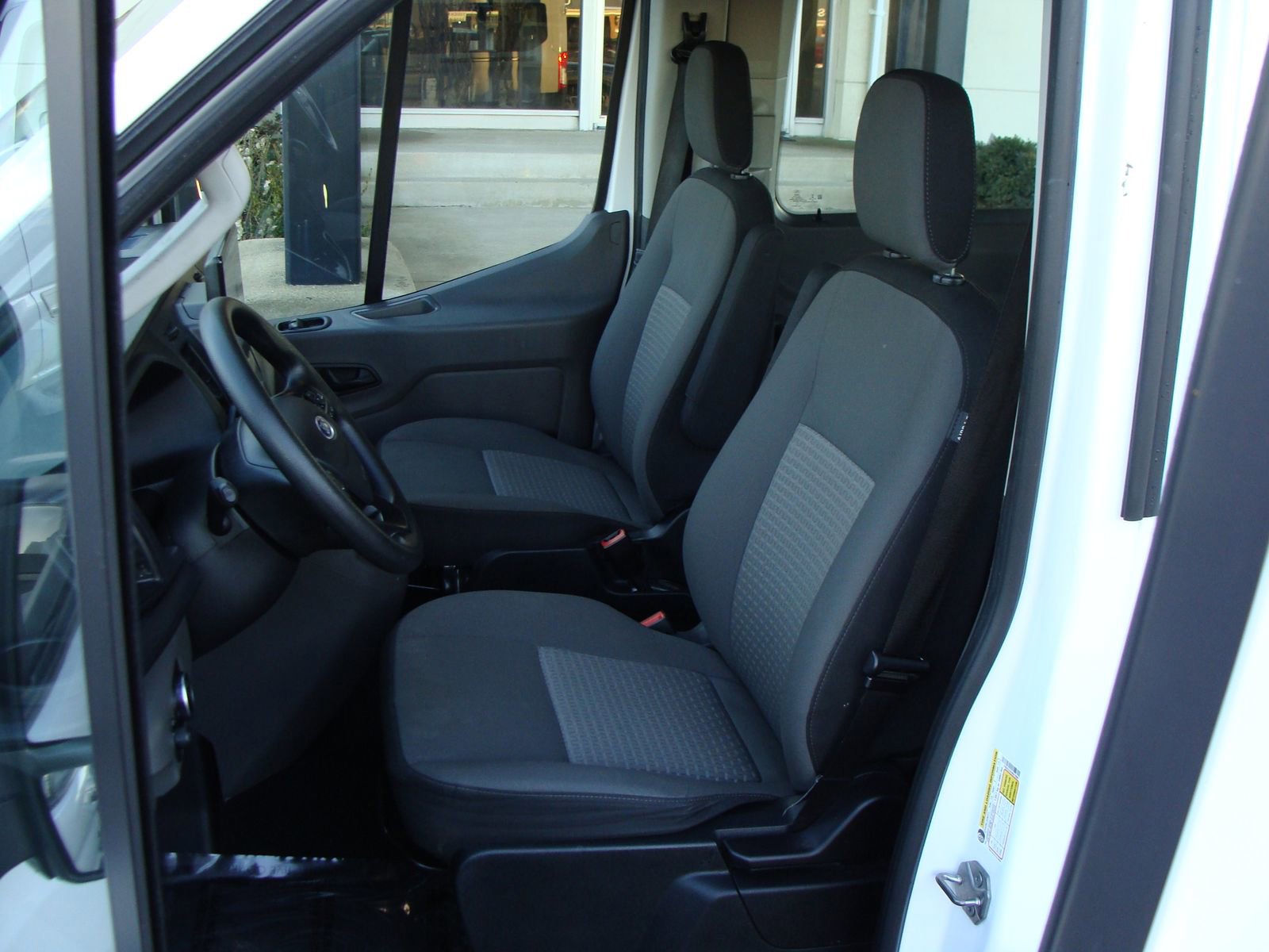 Used 2022 Ford Transit 350 XLT image 7