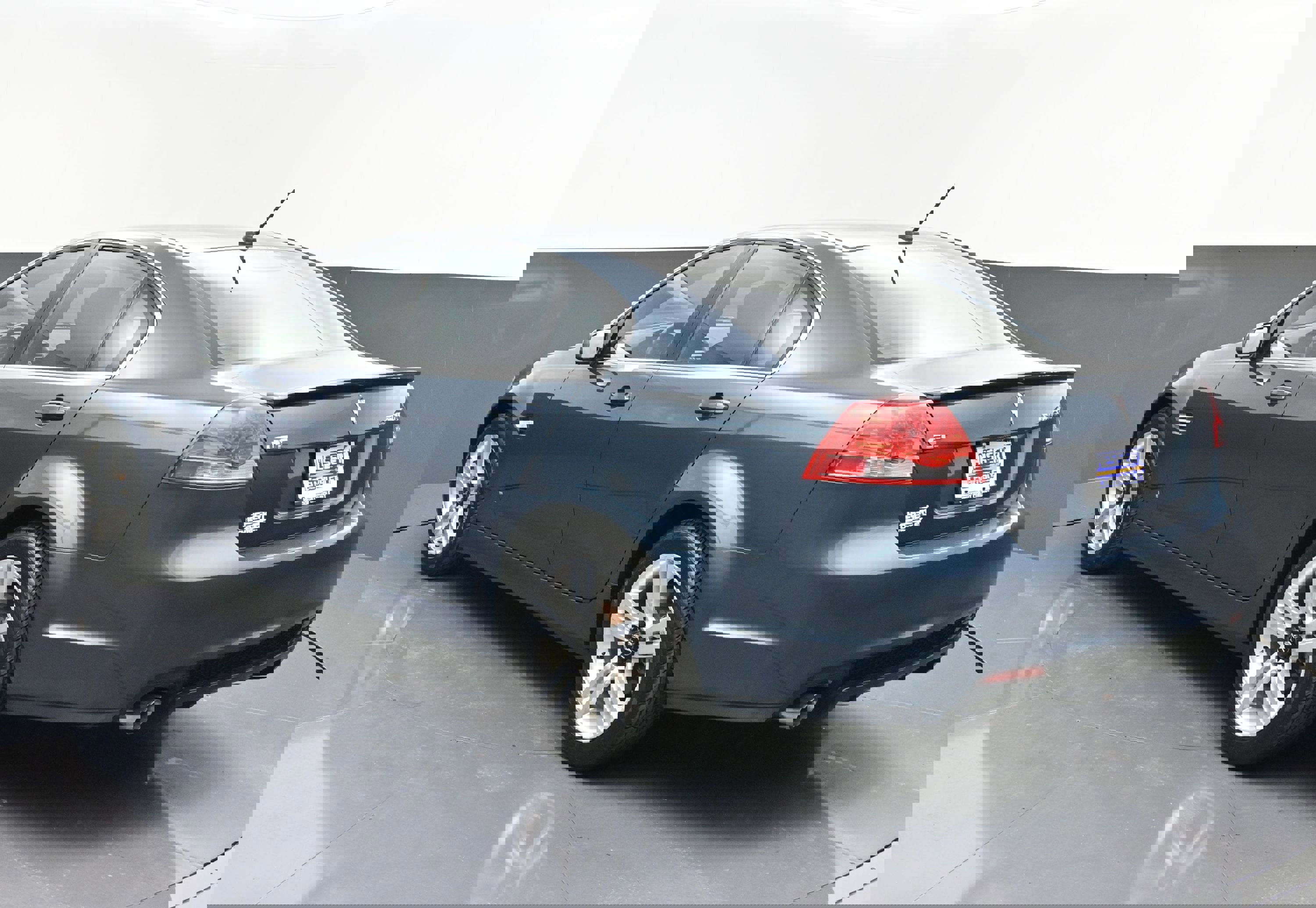 Used 2009 Pontiac G8 image 5