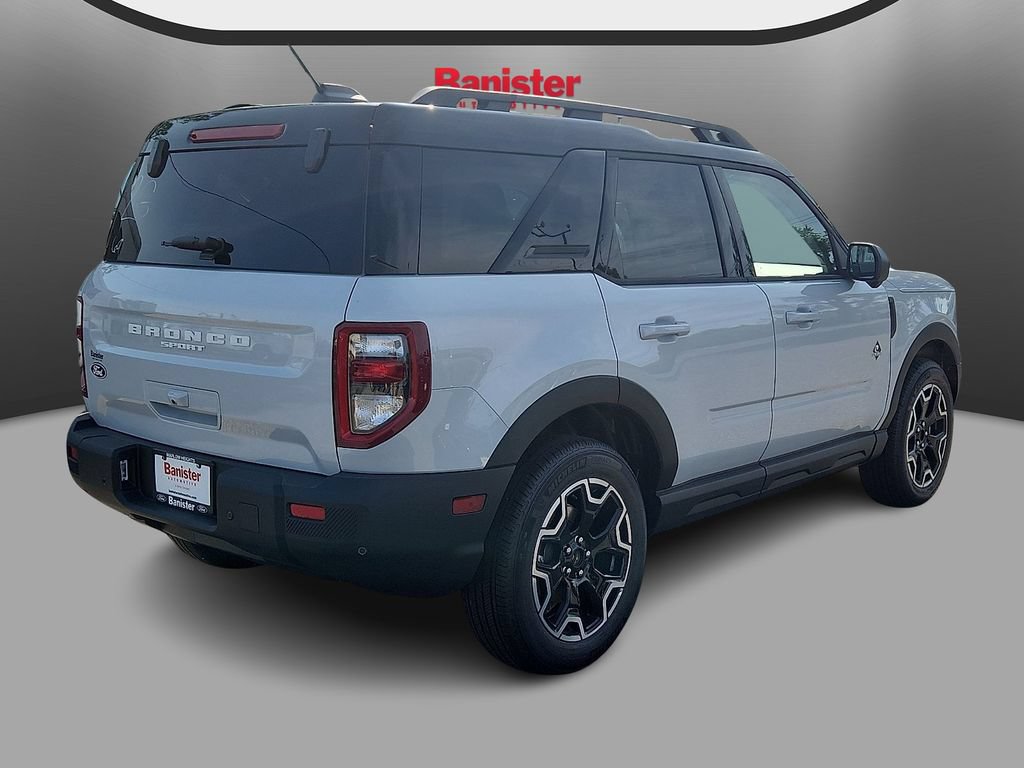 New 2026 Ford Bronco Sport Outer Banks w/ Outer Banks Tech Package+ AWD/4WD image 3