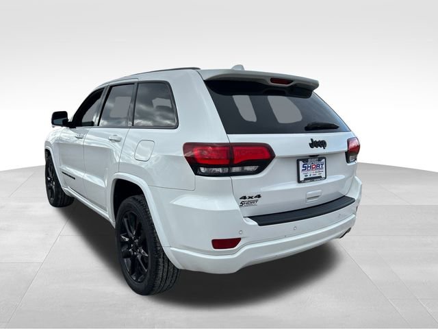 Used 2022 Jeep Grand Cherokee Laredo X image 3