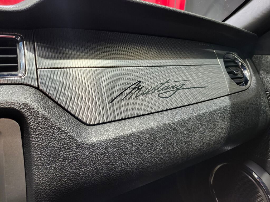 Used 2010 Ford Mustang GT RWD image 16