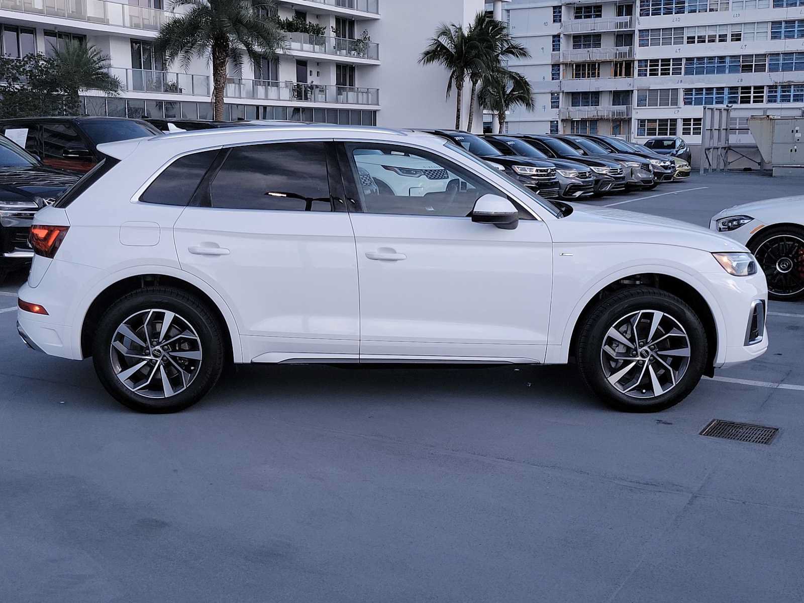 Certified 2023 Audi Q5 2.0T Premium w/ Convenience Package AWD/4WD image 7