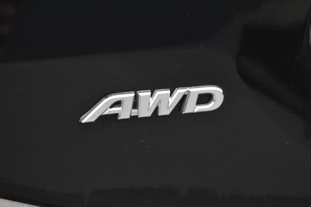 Used 2022 Toyota RAV4 LE AWD/4WD image 34