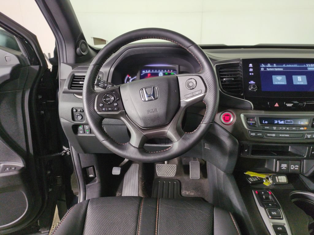 Certified 2023 Honda Passport TrailSport image 17