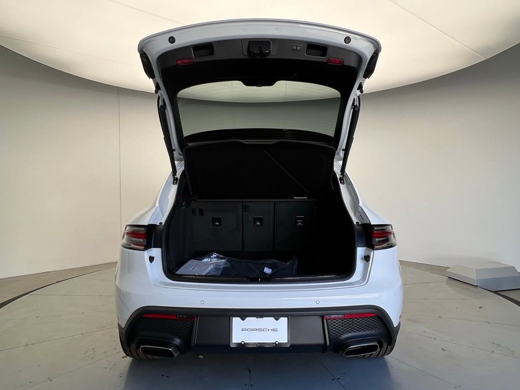 Used 2026 Porsche Macan Turbo AWD/4WD image 20