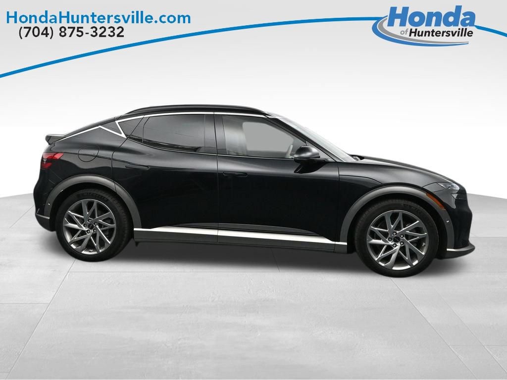 Used 2025 Genesis GV60 Advanced AWD/4WD image 9