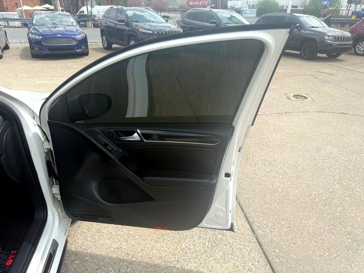 Used 2014 Volkswagen GTI Driver's Edition image 54