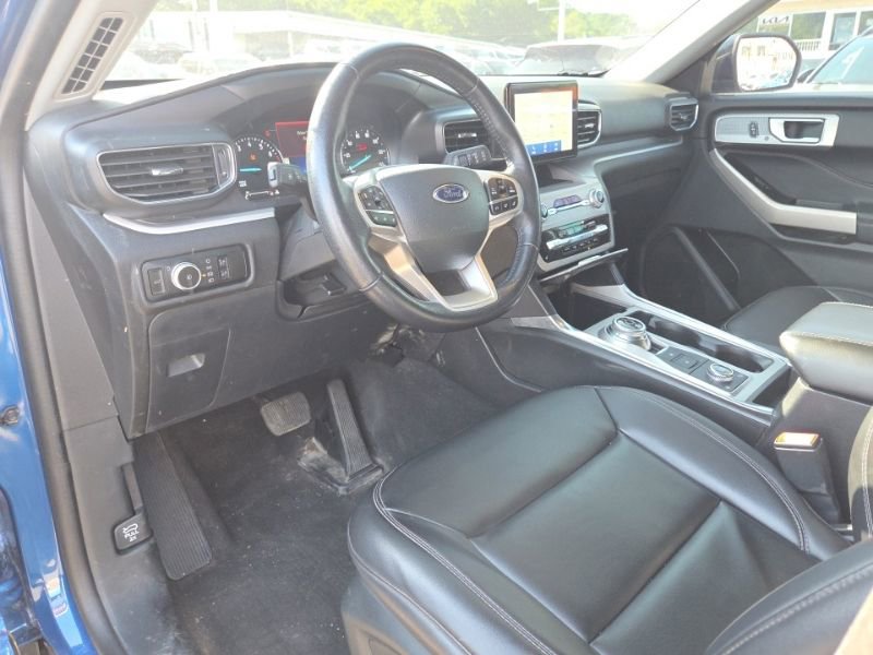Used 2023 Ford Explorer XLT w/ Equipment Group 202A AWD/4WD image 10