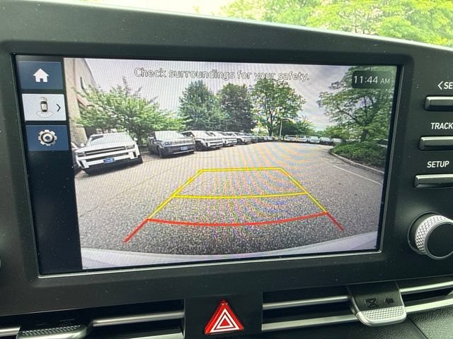 Used 2025 Hyundai Elantra SE FWD image 10