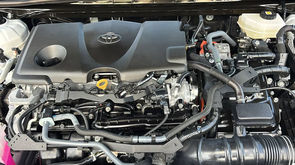 Used 2025 Toyota Camry SE FWD image 31