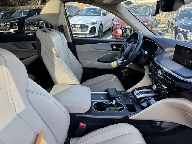 Used 2023 Acura MDX SH-AWD image 28