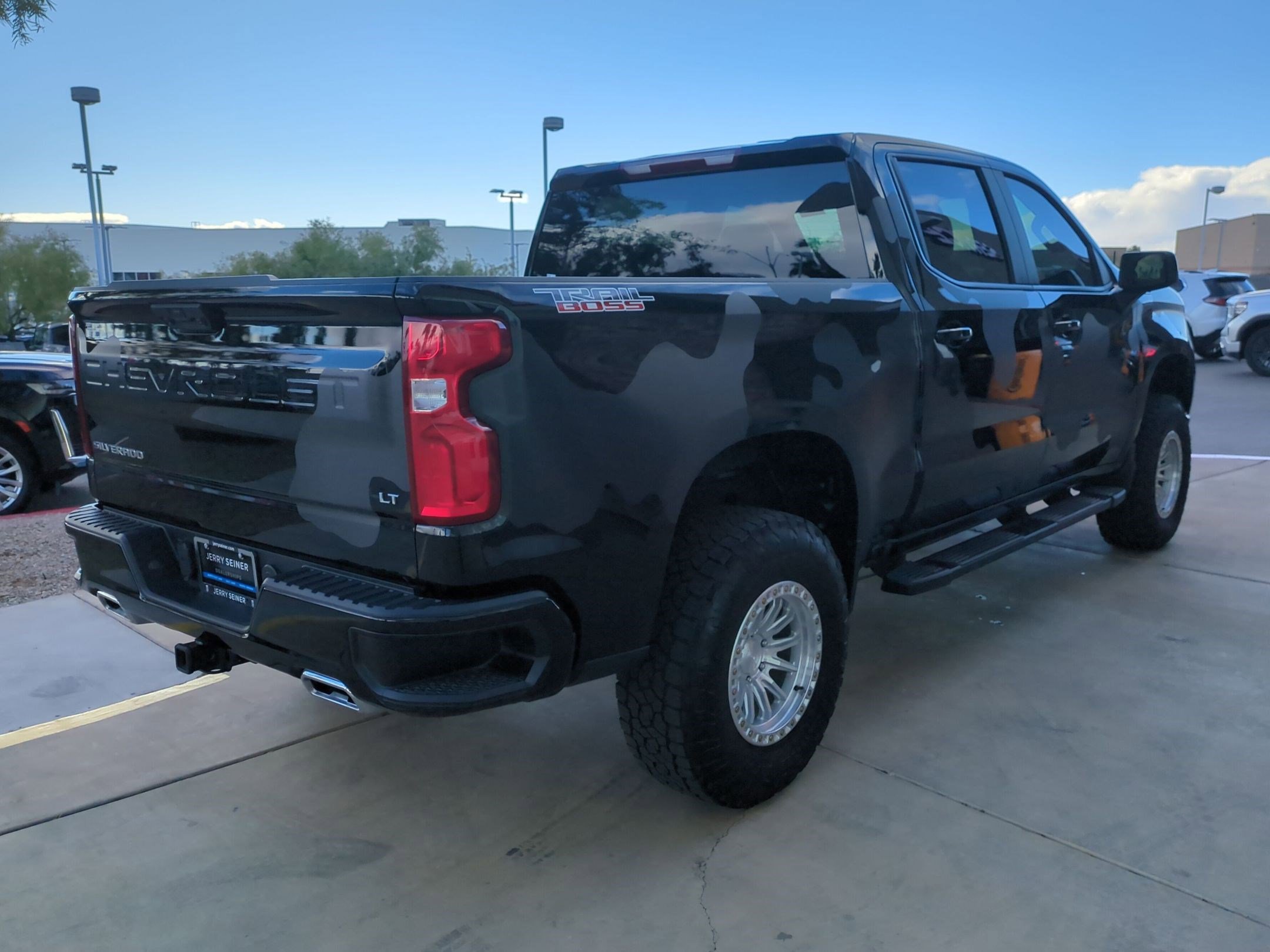 Used 2025 Chevrolet Silverado 1500 LT Trail Boss image 5