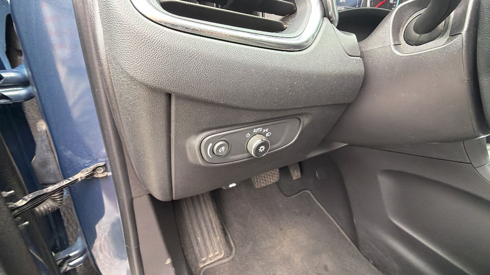 Used 2024 Chevrolet Equinox LT AWD/4WD image 25
