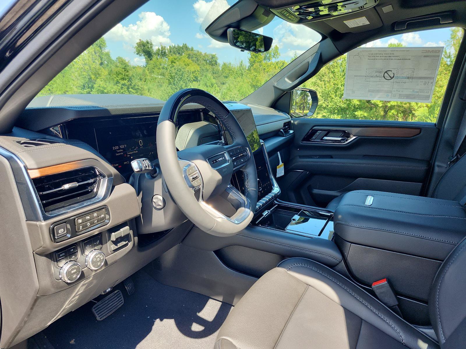 New 2026 GMC Yukon XL Denali w/ Denali Reserve Package AWD/4WD image 13