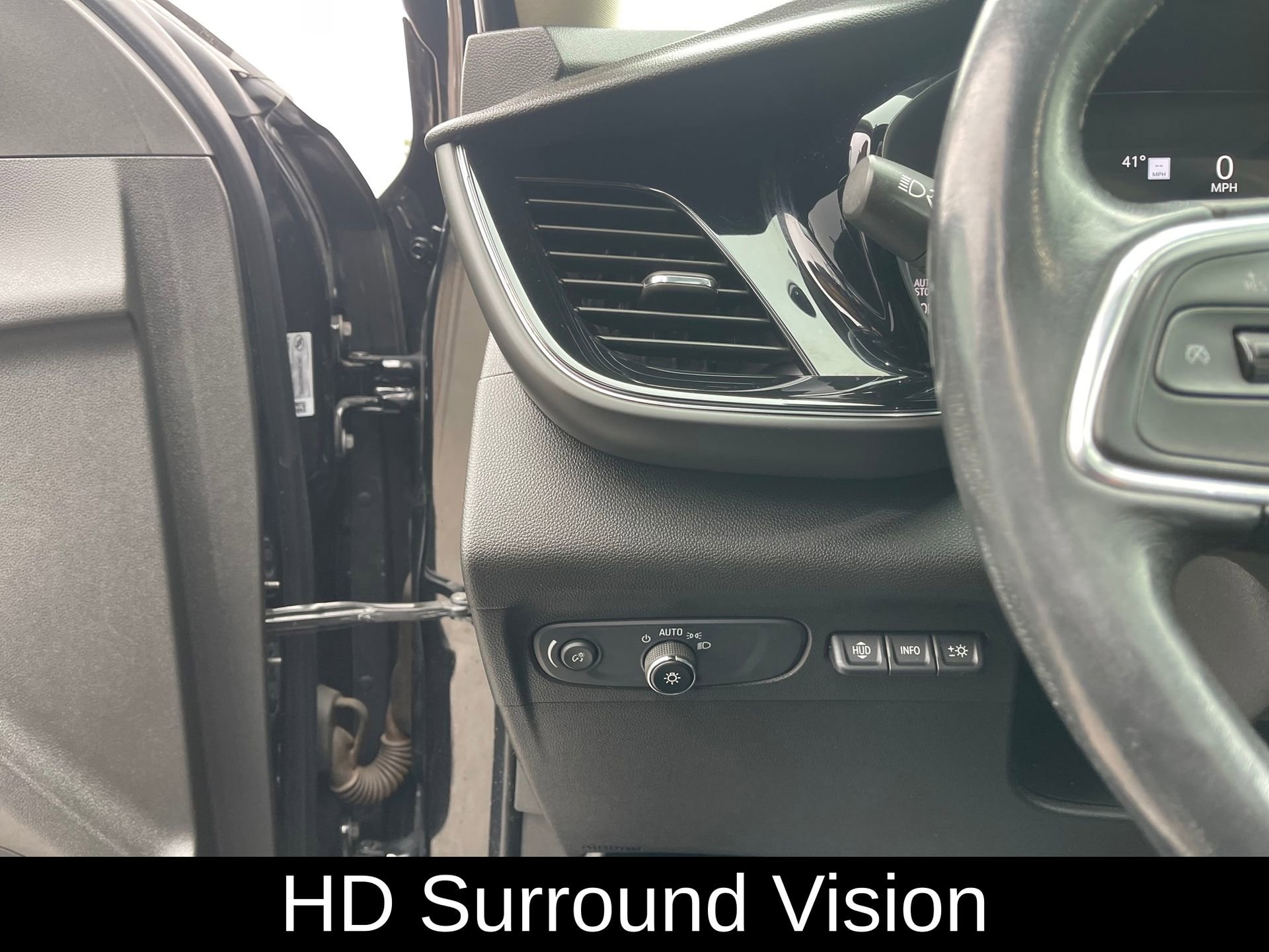 Used 2022 Buick Envision Avenir w/ Technology Package II image 17