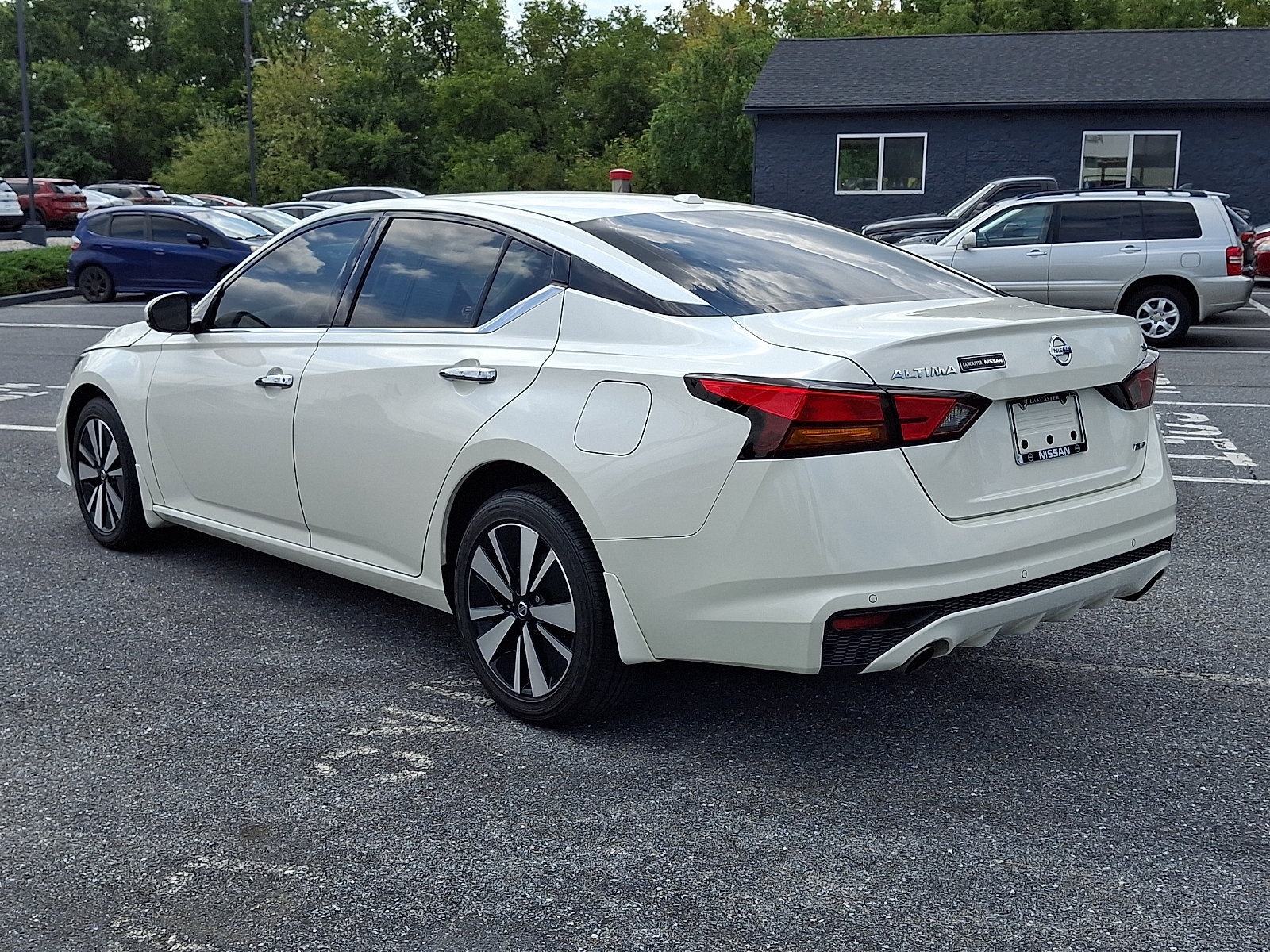 Used 2020 Nissan Altima 2.5 SV AWD/4WD image 5