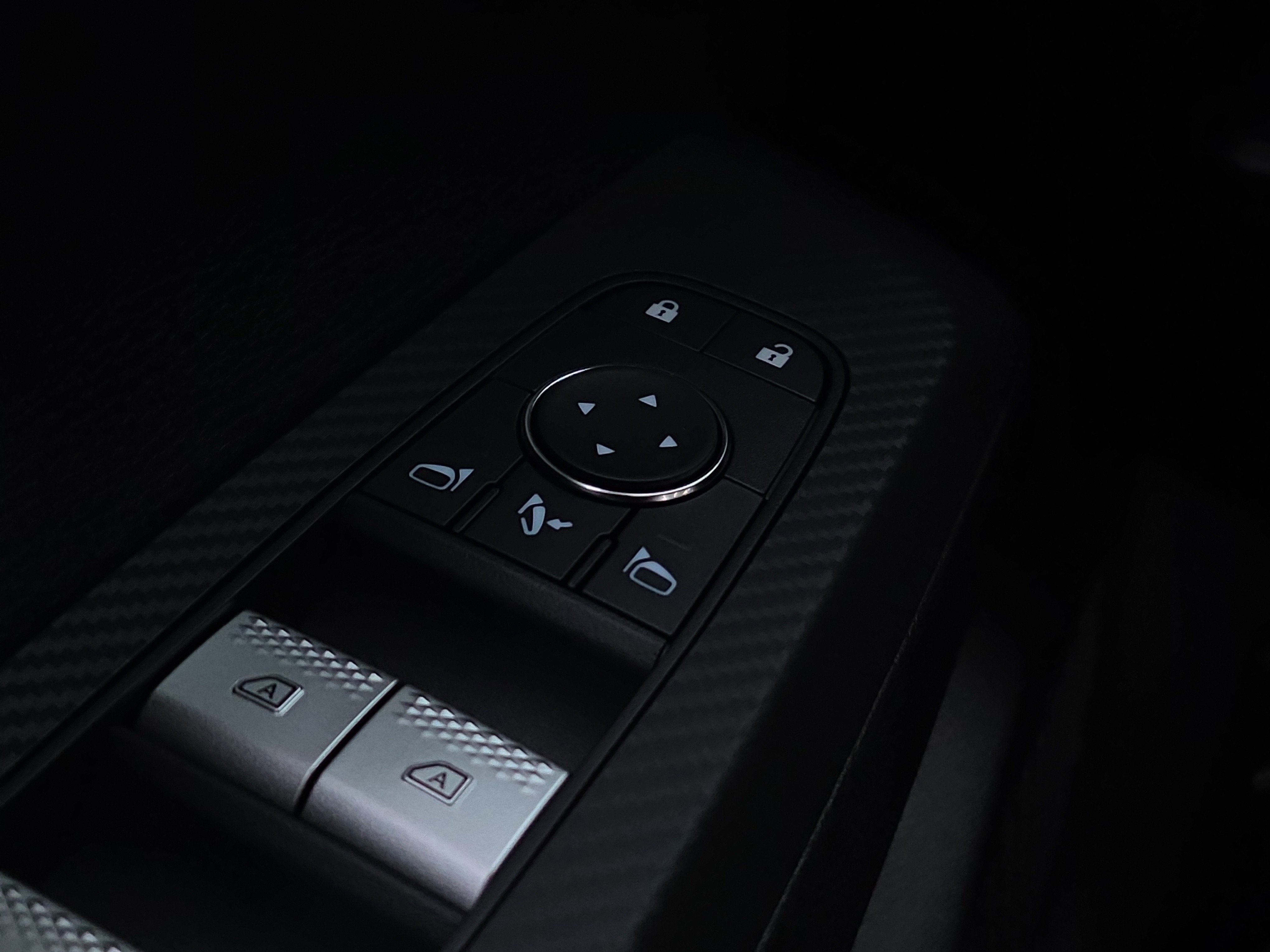 New 2025 Mitsubishi Outlander SE image 23