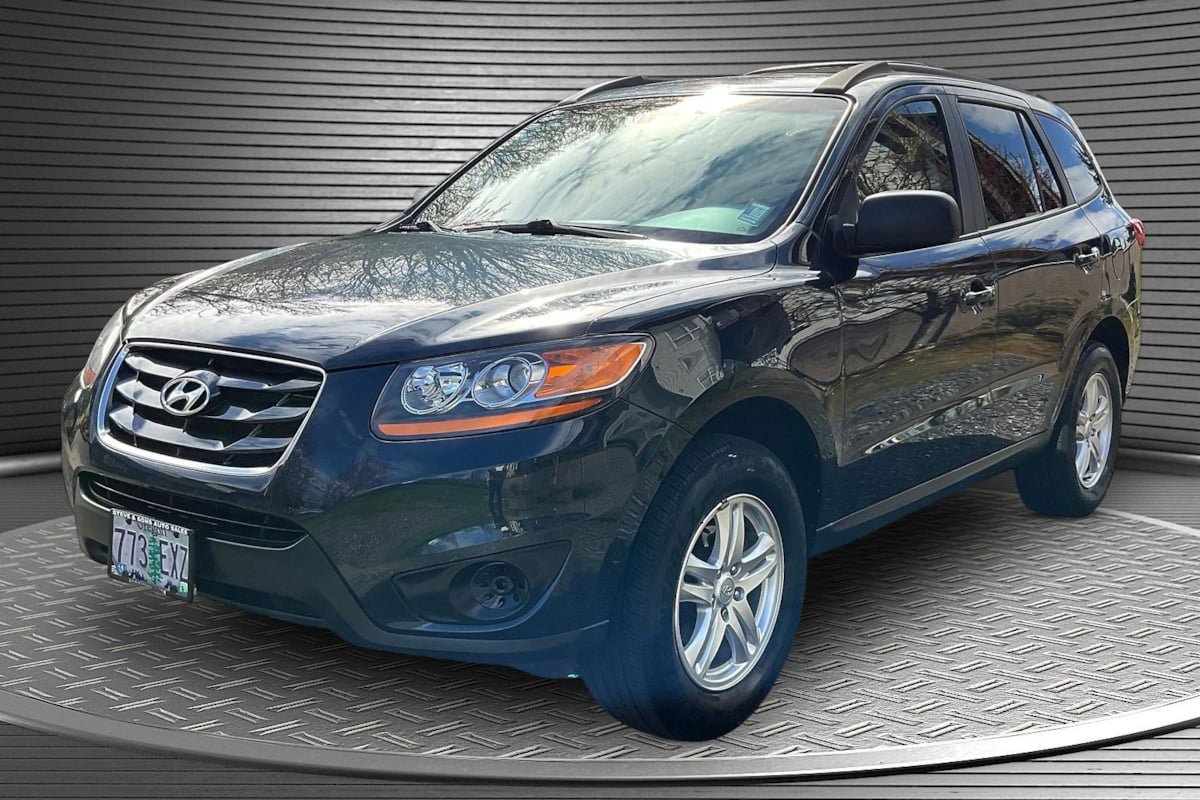 Used 2010 Hyundai Santa Fe GLS image 3