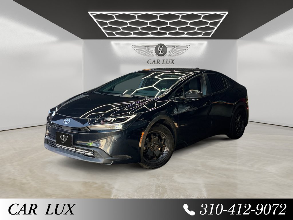 Used 2025 Toyota Prius LE FWD image 1
