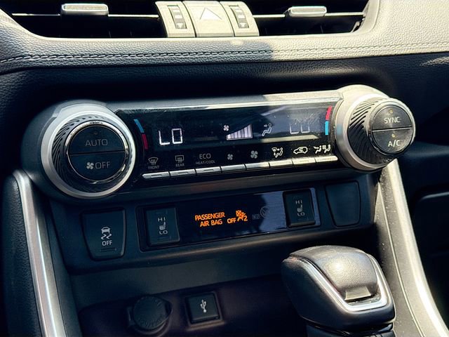 Used 2020 Toyota RAV4 Limited AWD/4WD image 33