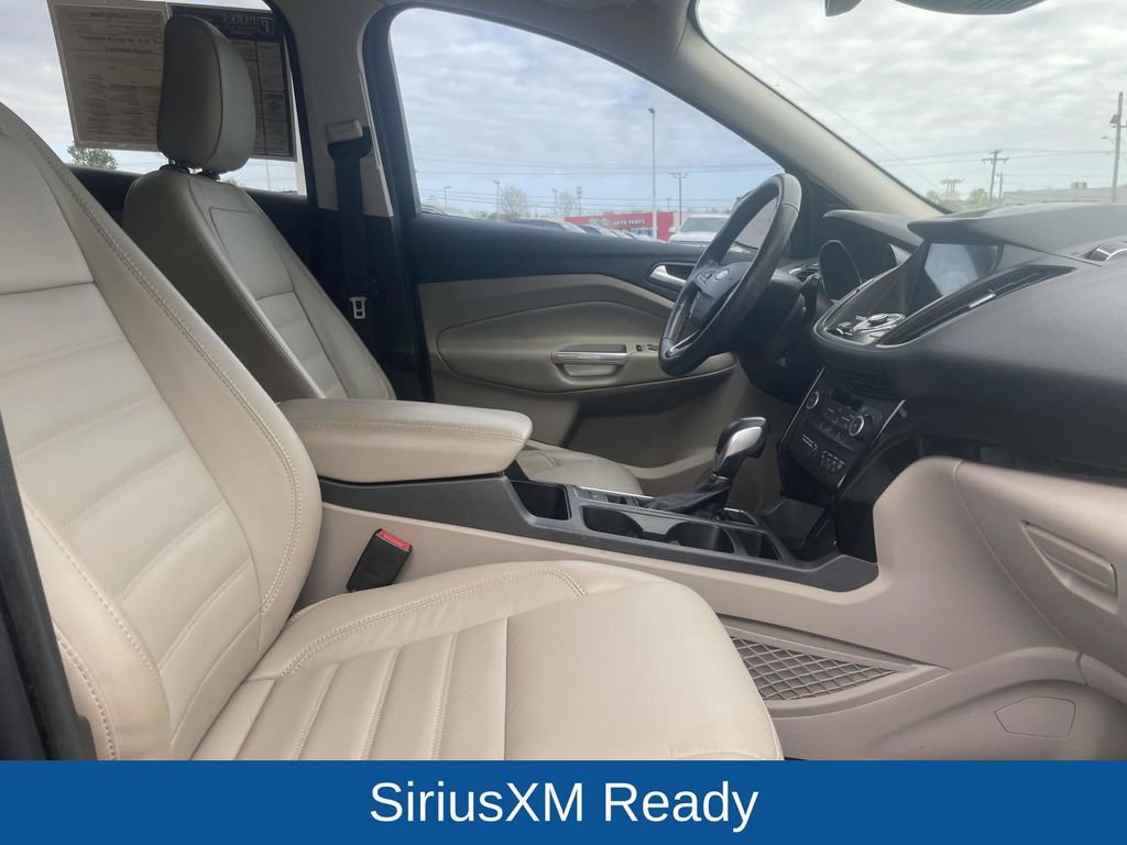 Used 2019 Ford Escape Titanium image 15