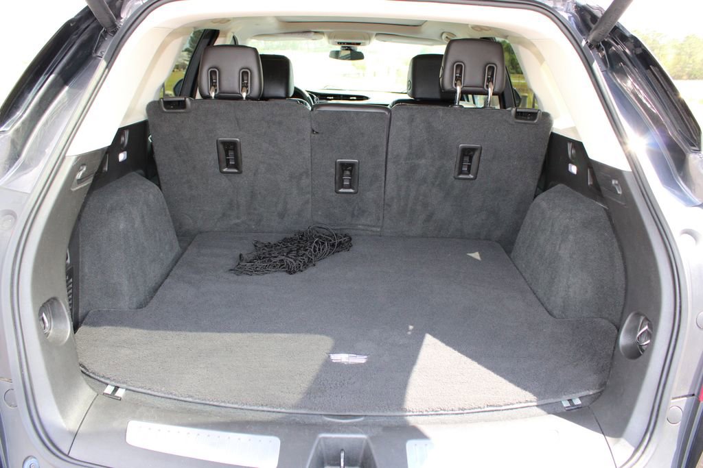 Used 2017 Cadillac XT5 Luxury w/ Driver Awareness Package image 18