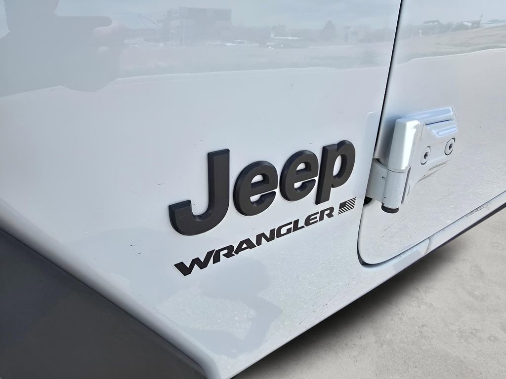 Used 2025 Jeep Wrangler Unlimited Sport AWD/4WD image 29