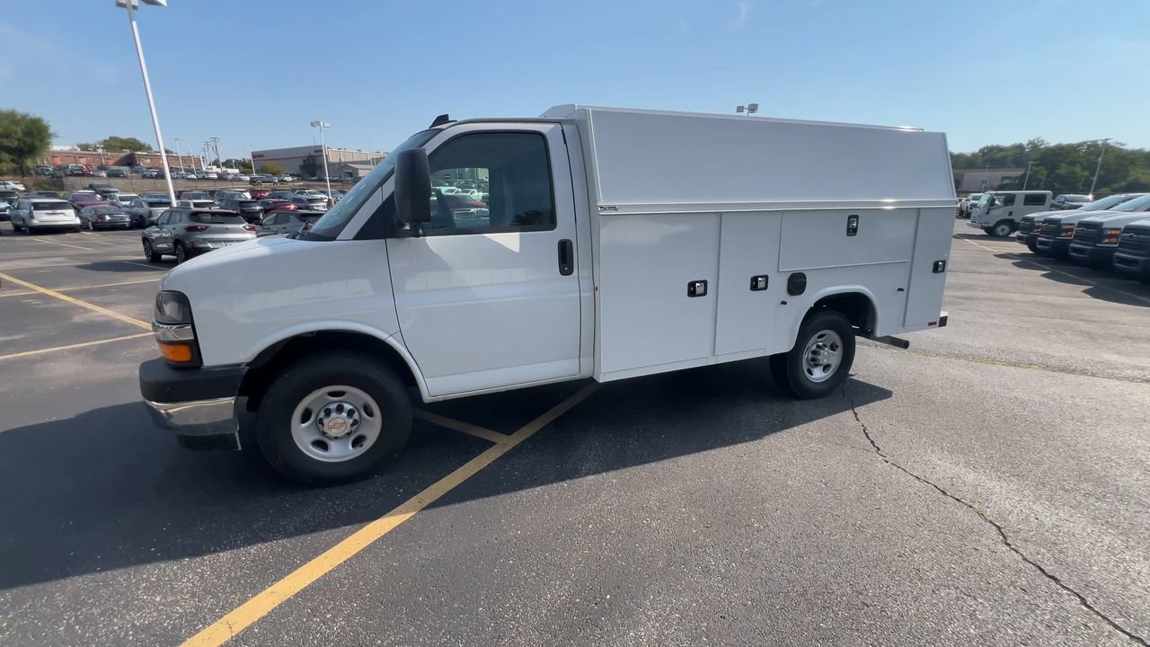 New 2025 Chevrolet Express 3500 w/ Power Convenience Package RWD image 24