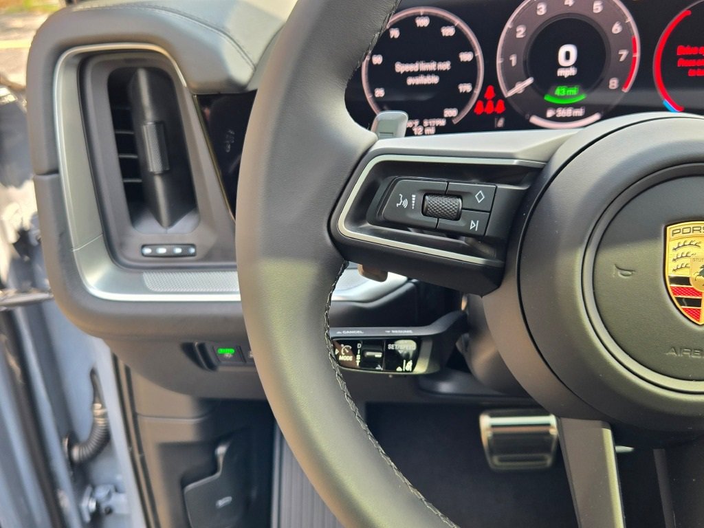 New 2025 Porsche Cayenne S image 28