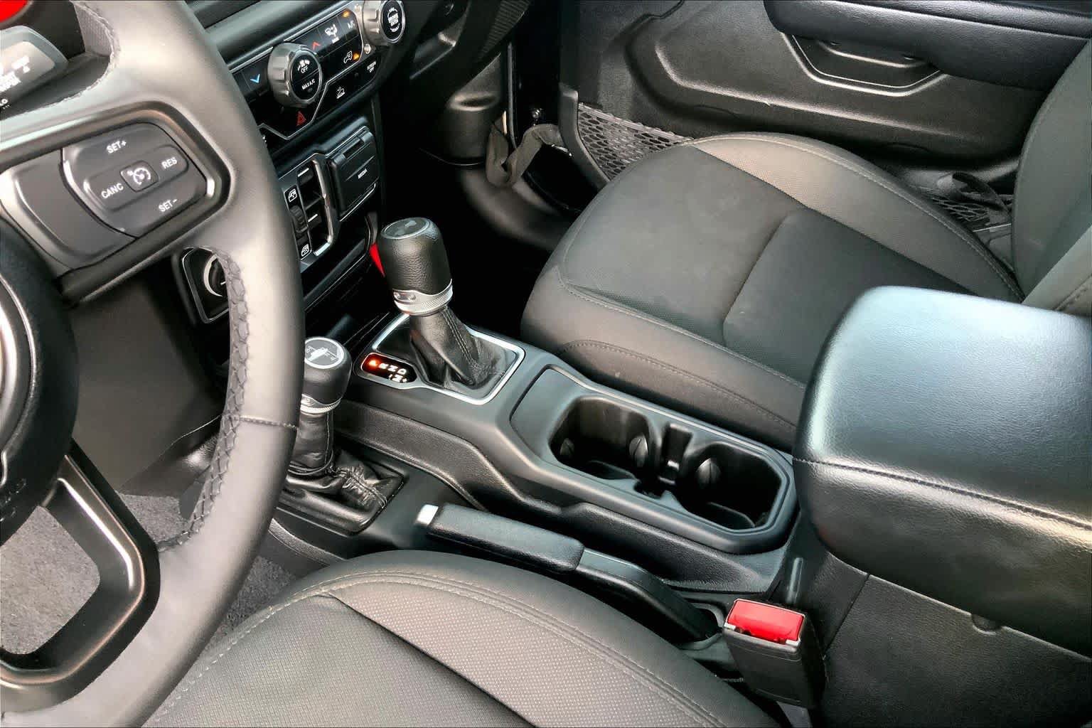 Used 2023 Jeep Wrangler Unlimited Sport AWD/4WD image 17