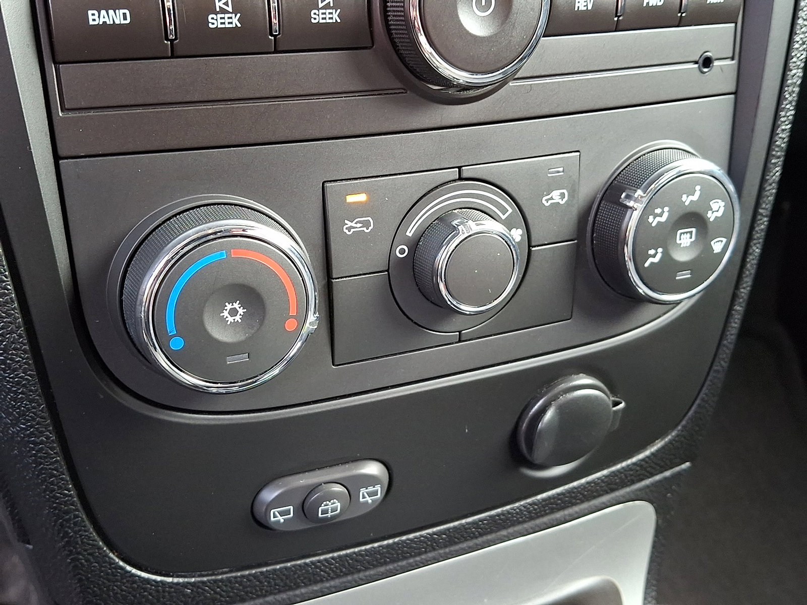 Used 2010 Chevrolet HHR LS image 16