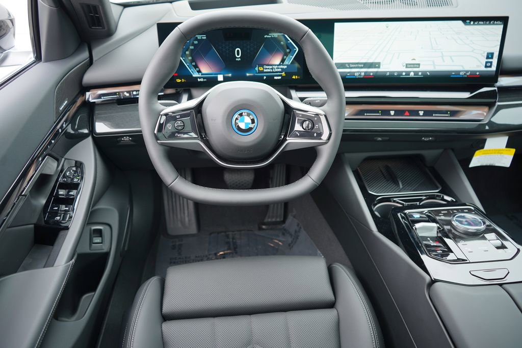 Used 2026 BMW i5 eDrive40 image 16