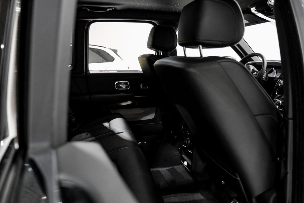 Used 2023 Rolls-Royce Cullinan Black Badge w/ Driver's Package image 44